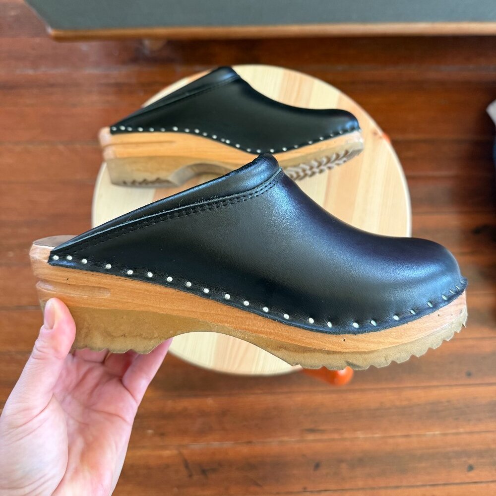 Troentorp Rembrandt Black Clogs, Women's size 39 (US Women’s 8.5/9 / Men’s 6) - Picture 6 of 15